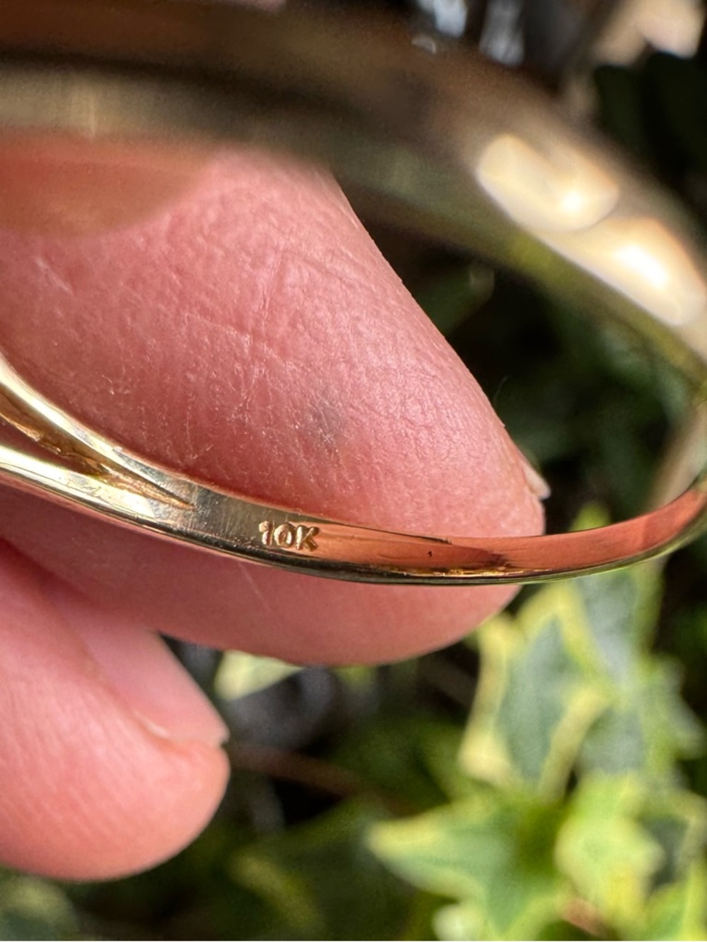 10k color change Alexandrite & Diamonds Ring - Picture 8 of 11